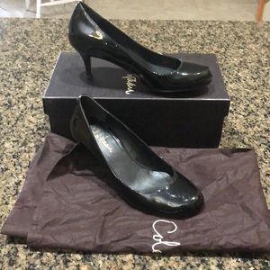 Cole Han black mid pump